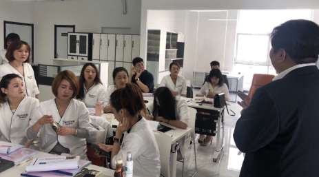 KHÓA HỌC CHĂM SÓC DA TOÀN DIỆN CHUYÊN SÂU